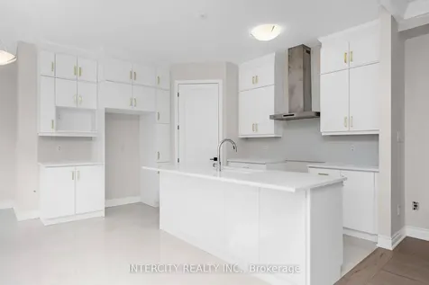 15 Keyworth Crescent Brampton ON L6R 4G3