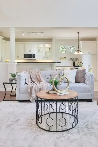2165 Stavebank Road Mississauga ON L5C 1T3
