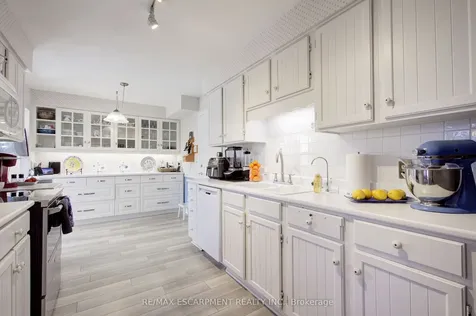 1233 Havendale Boulevard Burlington ON L7P 3S1