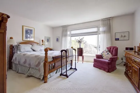 1233 Havendale Boulevard Burlington ON L7P 3S1