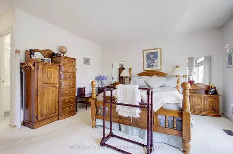 1233 Havendale Boulevard Burlington ON L7P 3S1