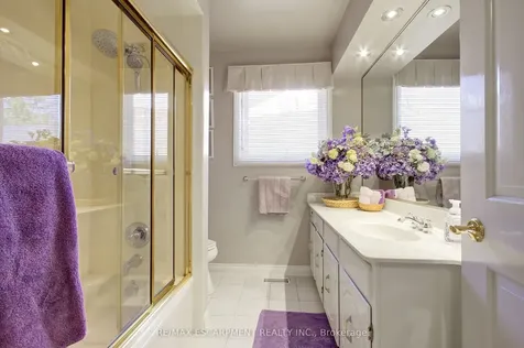 1233 Havendale Boulevard Burlington ON L7P 3S1