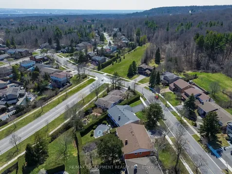 1233 Havendale Boulevard Burlington ON L7P 3S1