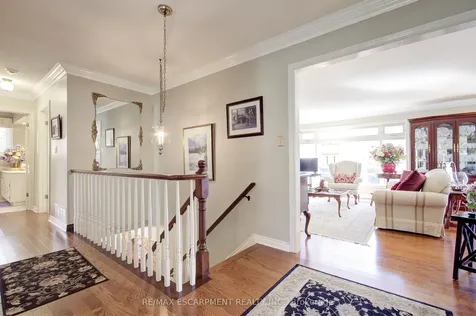 1233 Havendale Boulevard Burlington ON L7P 3S1
