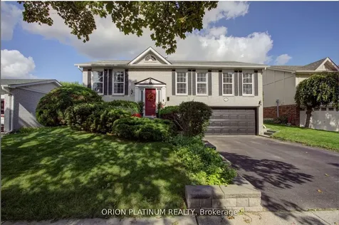 1706 Branchwood Park Mississauga ON L4W 2E6