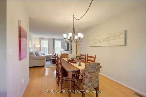 1706 Branchwood Park Mississauga ON L4W 2E6