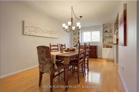 1706 Branchwood Park Mississauga ON L4W 2E6