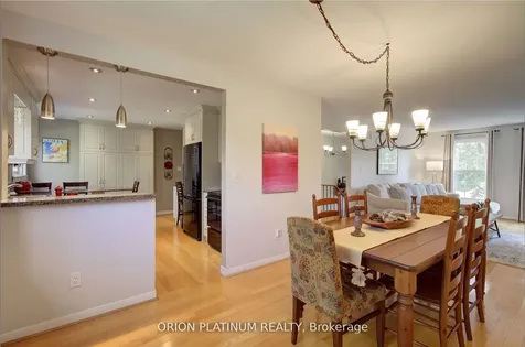 1706 Branchwood Park Mississauga ON L4W 2E6