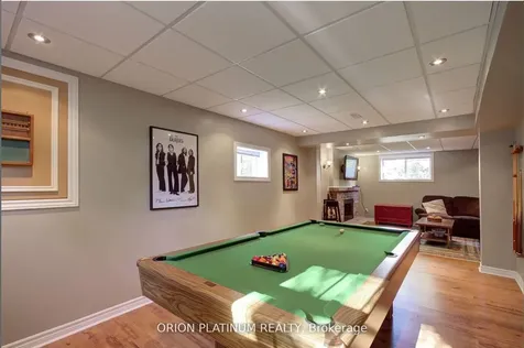 1706 Branchwood Park Mississauga ON L4W 2E6