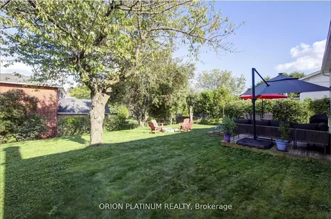 1706 Branchwood Park Mississauga ON L4W 2E6