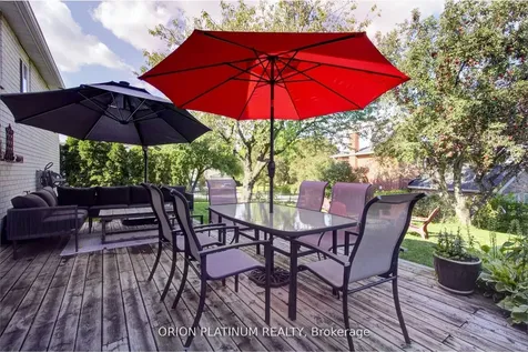 1706 Branchwood Park Mississauga ON L4W 2E6