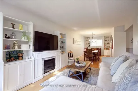 1706 Branchwood Park Mississauga ON L4W 2E6