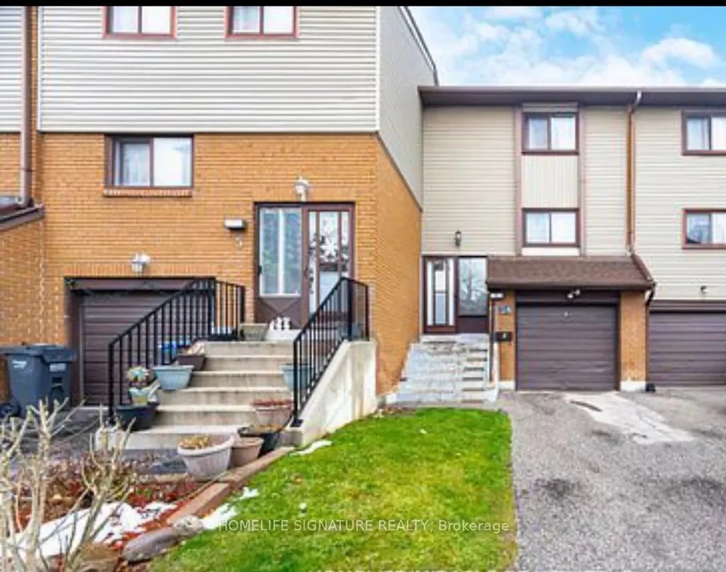 4 Carleton Place Brampton ON L6T 3Z4