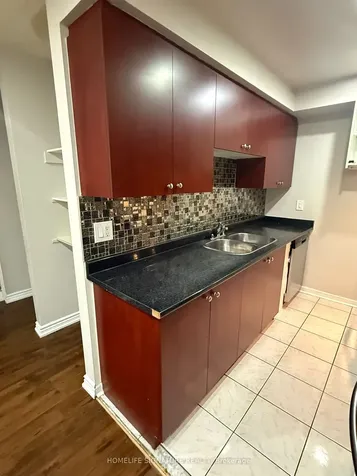 4 Carleton Place Brampton ON L6T 3Z4