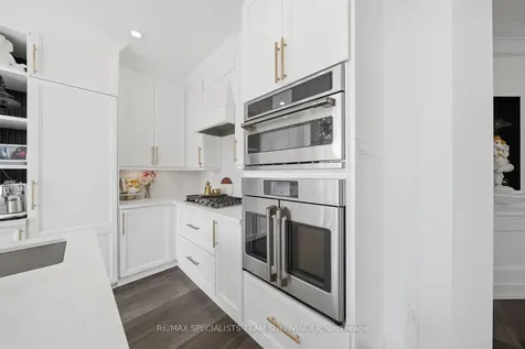 42 Delphinium Way Brampton ON L7A 0N4