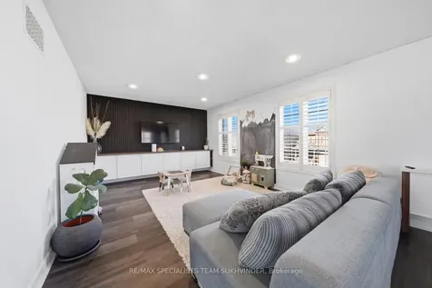 42 Delphinium Way Brampton ON L7A 0N4