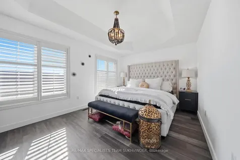 42 Delphinium Way Brampton ON L7A 0N4