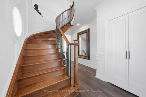 42 Delphinium Way Brampton ON L7A 0N4