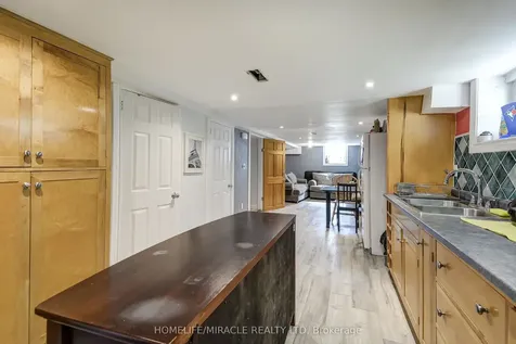 59 Joseph Street Toronto ON M9N 2H9