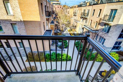7 Foundry Avenue Toronto ON M6H 0B7