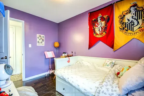 7 Foundry Avenue Toronto ON M6H 0B7