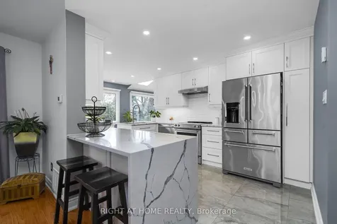 3038 Hillis Court Mississauga ON L5N 5A4