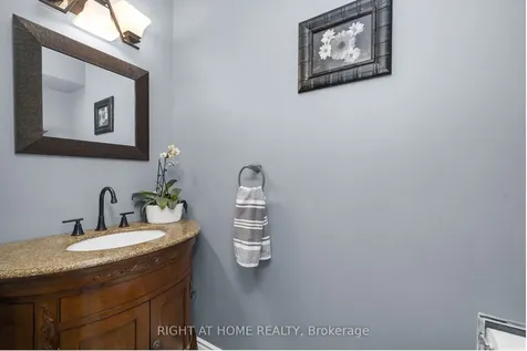 3038 Hillis Court Mississauga ON L5N 5A4