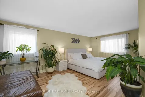 3038 Hillis Court Mississauga ON L5N 5A4