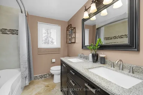 3038 Hillis Court Mississauga ON L5N 5A4