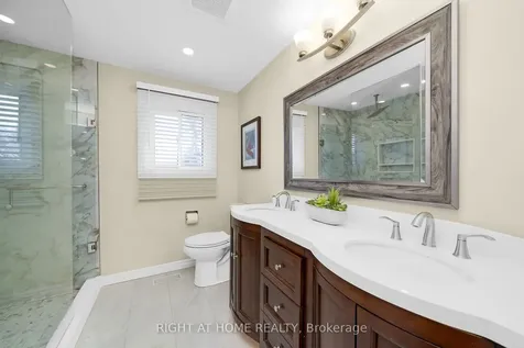 3038 Hillis Court Mississauga ON L5N 5A4
