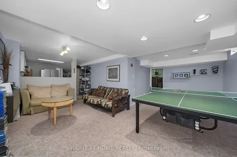 3038 Hillis Court Mississauga ON L5N 5A4