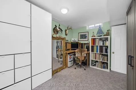 3038 Hillis Court Mississauga ON L5N 5A4