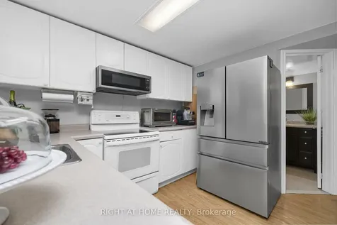 3038 Hillis Court Mississauga ON L5N 5A4
