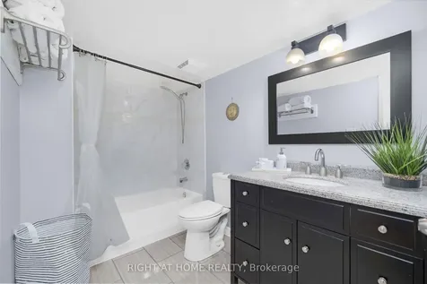 3038 Hillis Court Mississauga ON L5N 5A4