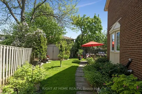 3038 Hillis Court Mississauga ON L5N 5A4