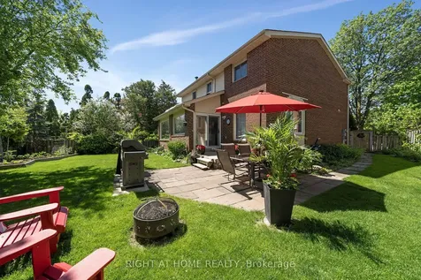 3038 Hillis Court Mississauga ON L5N 5A4