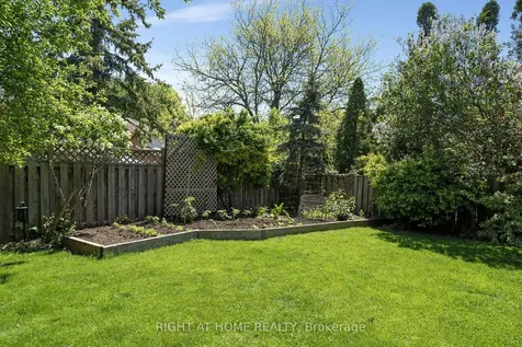 3038 Hillis Court Mississauga ON L5N 5A4