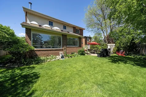 3038 Hillis Court Mississauga ON L5N 5A4
