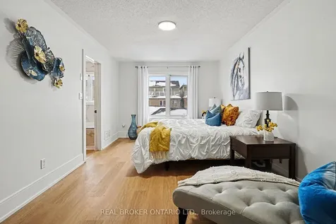 16 Leitch Avenue Toronto ON M3J 3P2