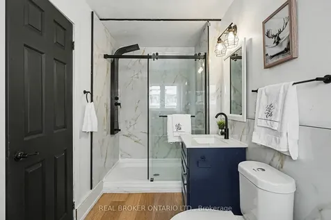 16 Leitch Avenue Toronto ON M3J 3P2