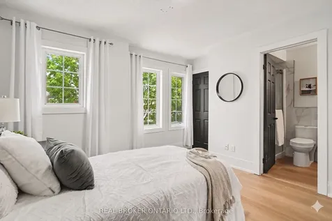 16 Leitch Avenue Toronto ON M3J 3P2