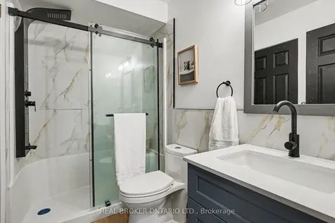16 Leitch Avenue Toronto ON M3J 3P2