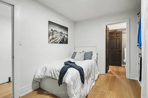 16 Leitch Avenue Toronto ON M3J 3P2