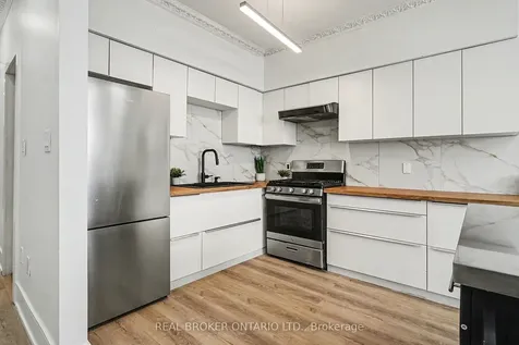 16 Leitch Avenue Toronto ON M3J 3P2