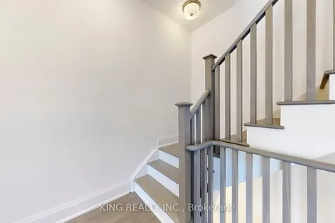 3320 Taha Gardens Oakville ON L6M 4K1