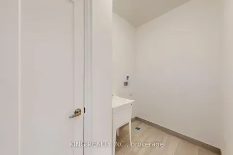 3320 Taha Gardens Oakville ON L6M 4K1