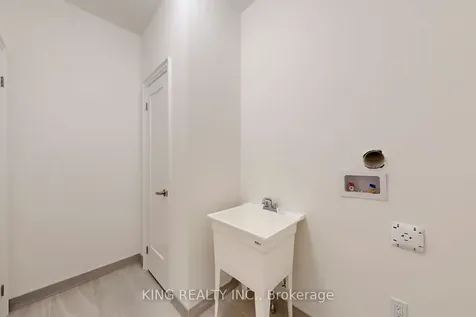 3320 Taha Gardens Oakville ON L6M 4K1