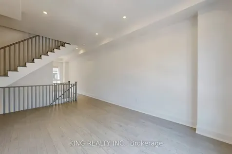 3320 Taha Gardens Oakville ON L6M 4K1