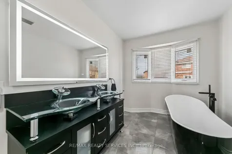 4 Burt Drive Brampton ON L6X 3H6