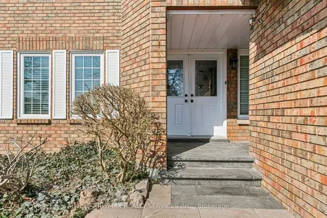 4 Burt Drive Brampton ON L6X 3H6